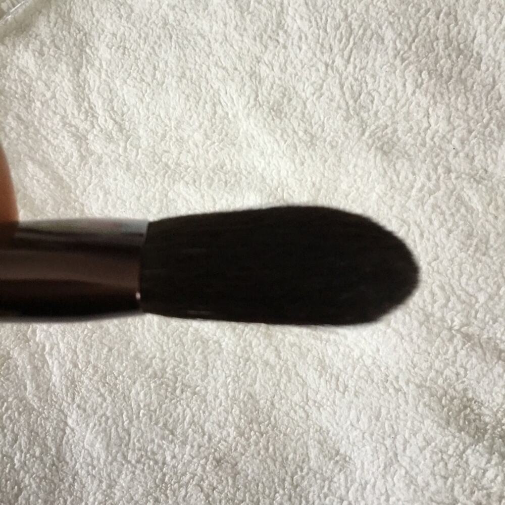 Shiseido Black Handle with Rose Metallic Ferrule Face Brush - Picture 12 of 16